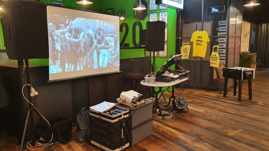 Soirée karaoké animée par AMI dans un restaurant